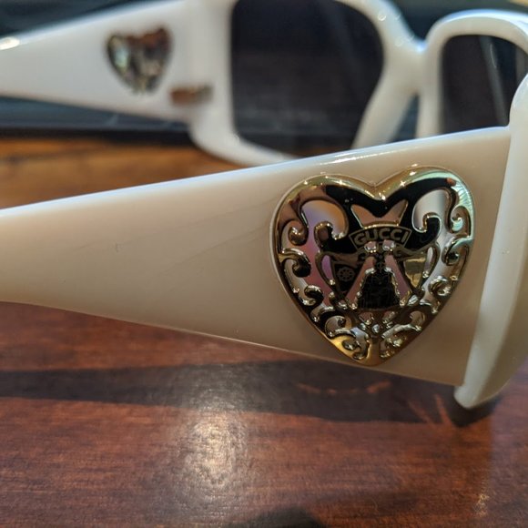 Gucci 3058/S Sunglasses with Gold Heart main image 8